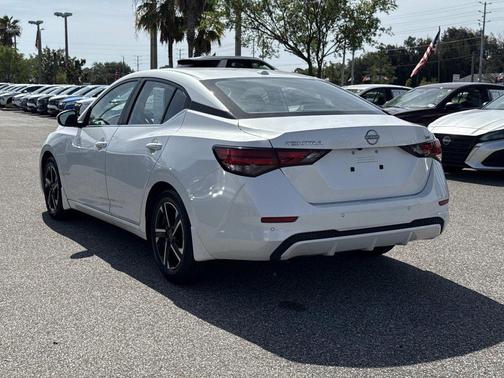 Aspen White 2024 Nissan Sentra SV