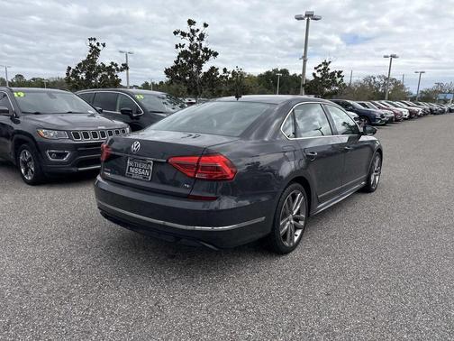 2016 Volkswagen Passat 1.8T R-Line w/ Comfort