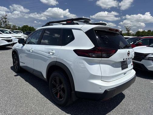 Everest White P 2026 Nissan Rogue Rock Creek
