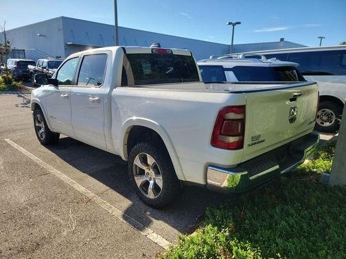 Bright White Clearcoat 2020 RAM 1500 Laramie