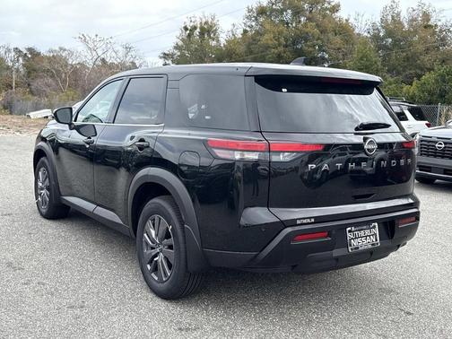 2026 Nissan Pathfinder S