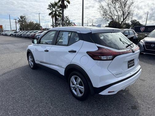 2025 Nissan Kicks Play S