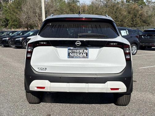 2026 Nissan Kicks SV