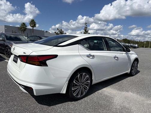 2025 Nissan Altima SL