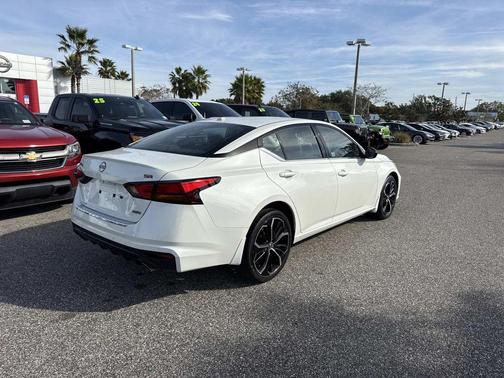 2023 Nissan Altima 2.5 SR
