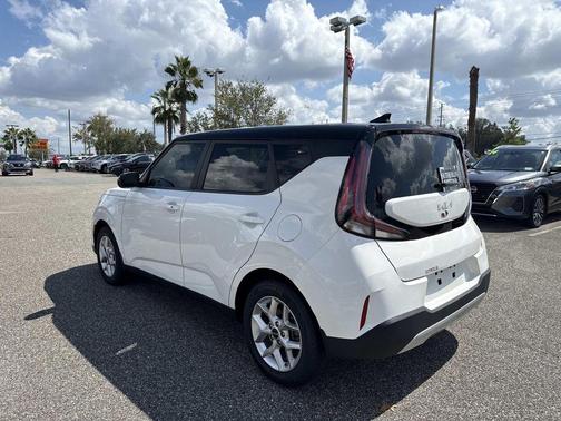 2023 Kia Soul S