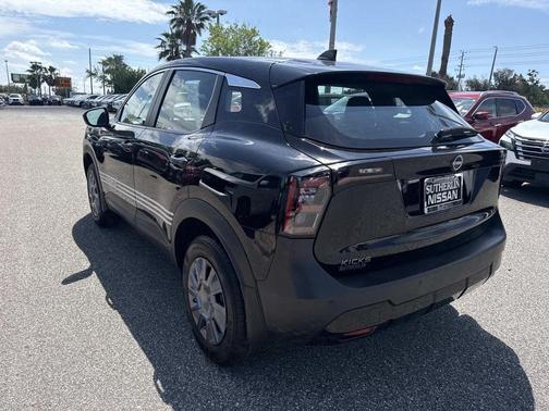 Super Black 2026 Nissan Kicks S