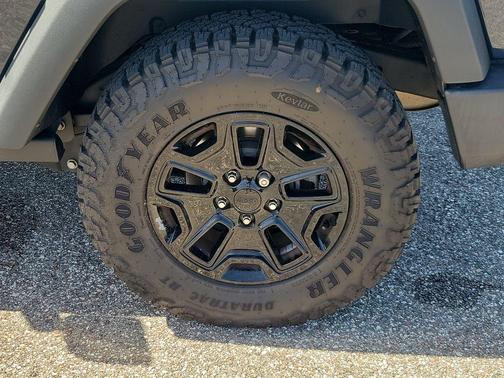 Rhino Clearcoat 2016 Jeep Wrangler Sport