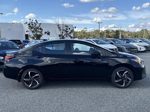 Black 2025 Nissan Versa 1.6 SR