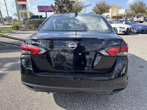 2023 Nissan Versa 1.6 SV