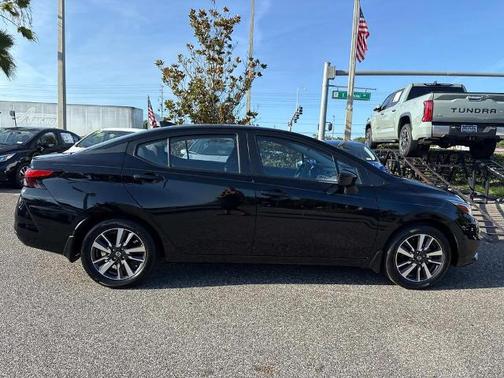 2022 Nissan Versa 1.6 SV