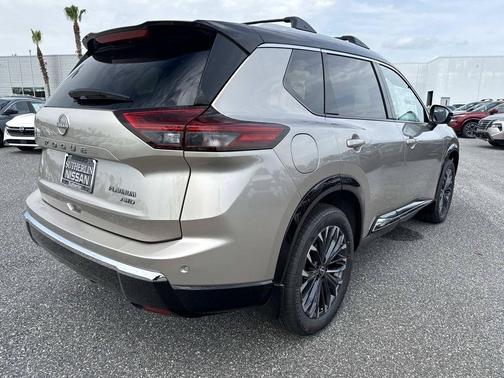 2t Chpn Blk Roo 2026 Nissan Rogue Platinum