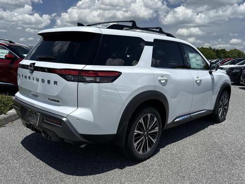 Everest White P 2026 Nissan Pathfinder Platinum