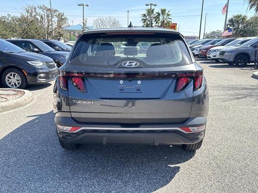 2024 Hyundai TUCSON SE