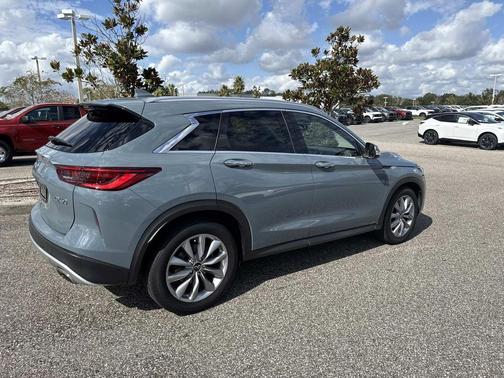 2022 INFINITI QX50 Luxe