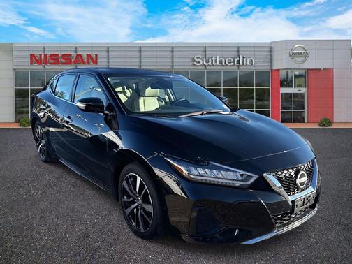 2023 Nissan Maxima SV