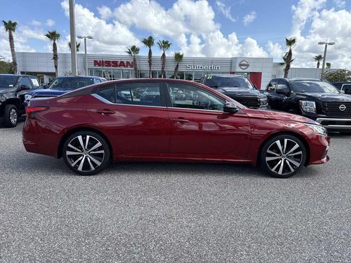 Scarlet Ember 2020 Nissan Altima 2.5 SR