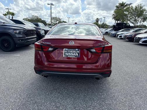Scarlet Ember 2020 Nissan Altima 2.5 SR