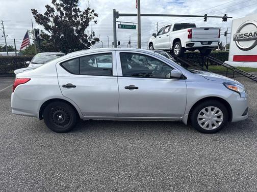 2018 Nissan Versa 1.6 S+