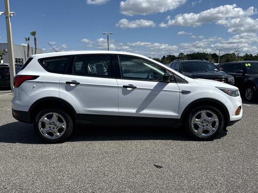Oxford White 2019 Ford Escape S