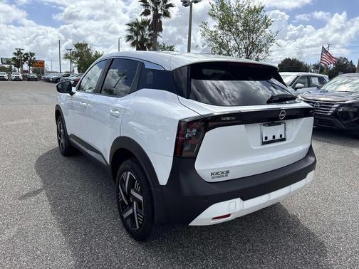 Fresh Powder 2025 Nissan Kicks SV