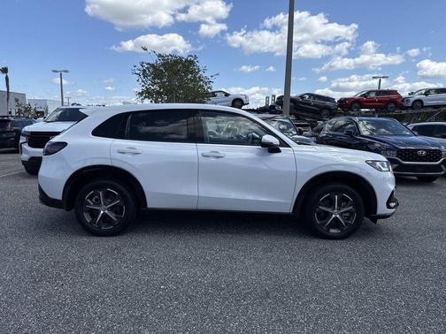 Platinum White Pearl 2024 Honda HR-V EX-L