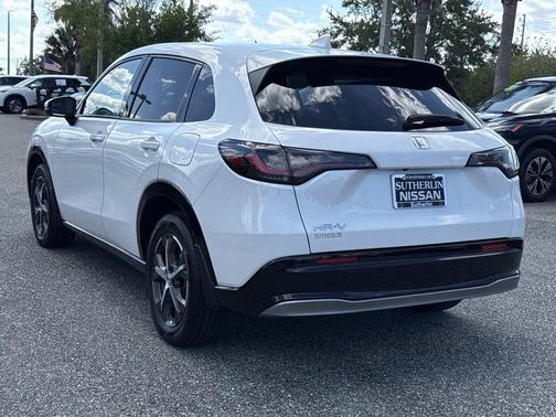 Platinum White Pearl 2024 Honda HR-V EX-L