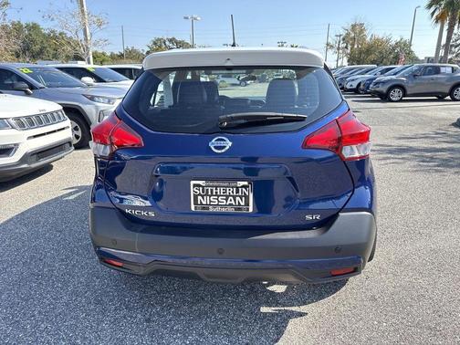 2019 Nissan Kicks SR