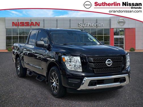 Black 2021 Nissan Titan SV