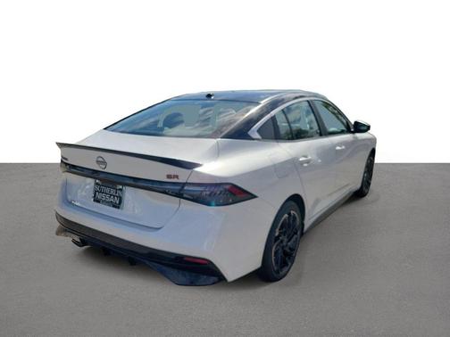 Aspen White 2026 Nissan Sentra SR