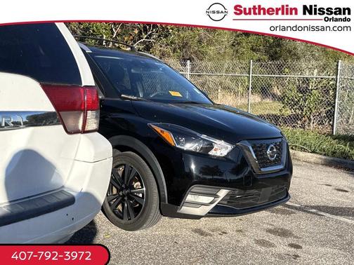 2020 Nissan Kicks SR