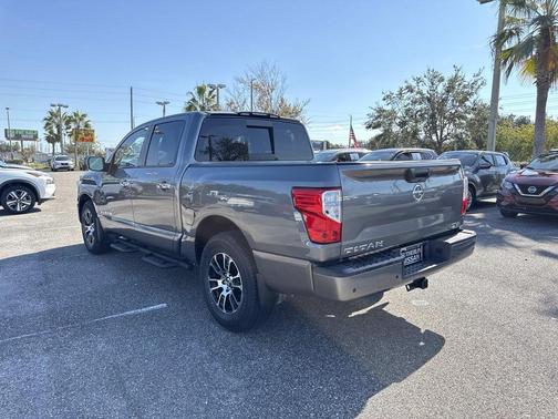 2021 Nissan Titan SV