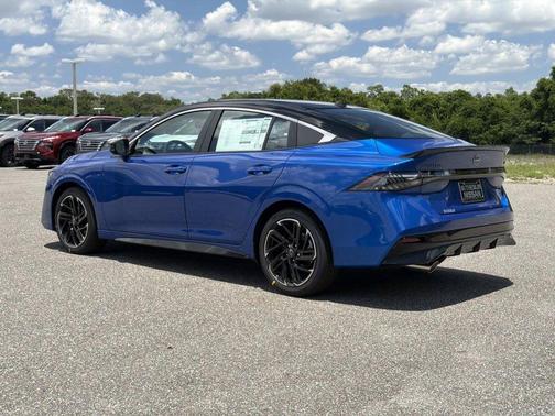 2t Blu Blk Roof 2026 Nissan Sentra SR