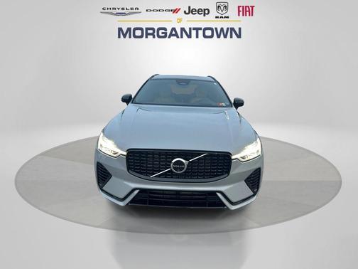 2024 Volvo XC60 Recharge Plug-In Hybrid T8 Ultimate Dark Theme