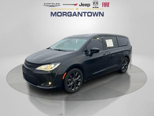 2020 Chrysler Pacifica Touring