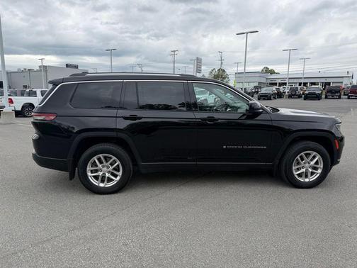 Diamond Black 2023 Jeep Grand Cherokee L Laredo