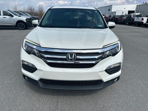 White 2017 Honda Pilot EX-L