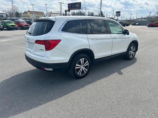 White 2017 Honda Pilot EX-L