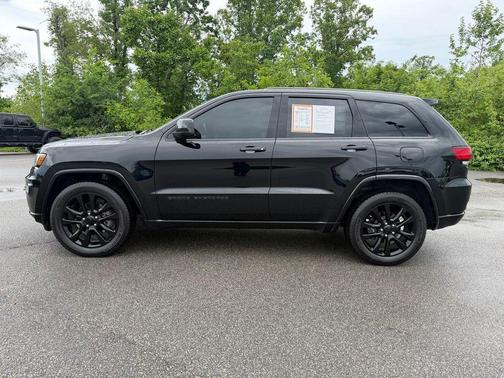 Diamond Black 2020 Jeep Grand Cherokee Altitude