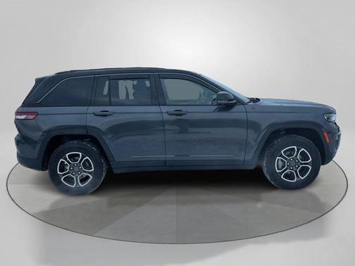 2022 Jeep Grand Cherokee Trailhawk