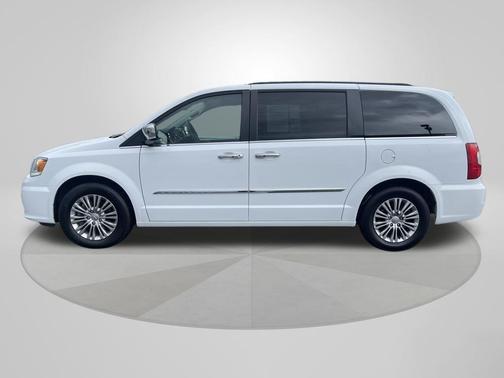 2015 Chrysler Town & Country Touring-L