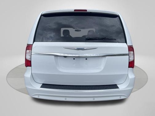 2015 Chrysler Town & Country Touring-L