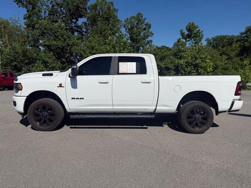 Bright White Clearcoat 2024 RAM 2500 Big Horn