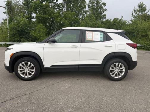 Summit White 2024 Chevrolet Trailblazer LS