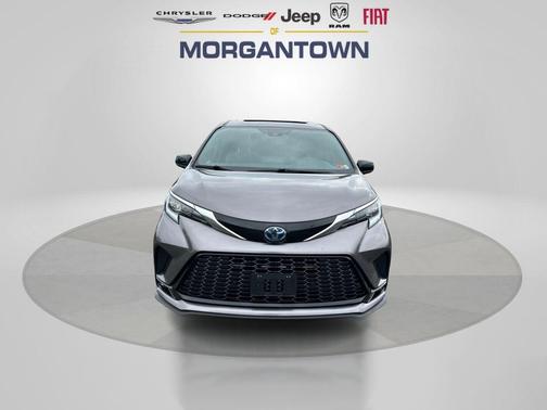 2022 Toyota Sienna XSE 7 Passenger