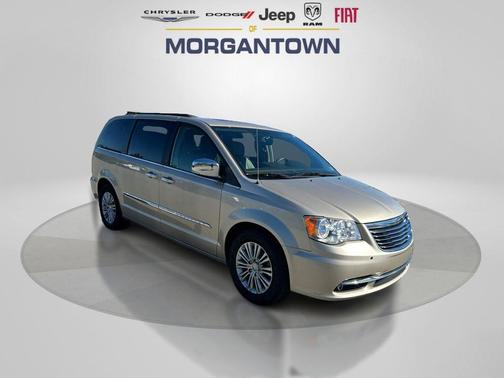 2016 Chrysler Town & Country Touring-L