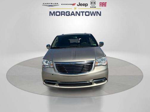 2016 Chrysler Town & Country Touring-L