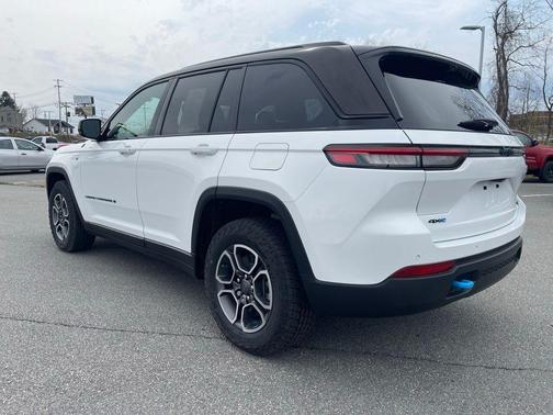 2023 Jeep Grand Cherokee 4xe Trailhawk