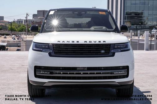 2026 Land Rover Range Rover P550e SE