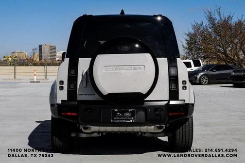 2026 Land Rover Defender 110 X-Dynamic SE